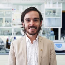 Dr César Cáceres