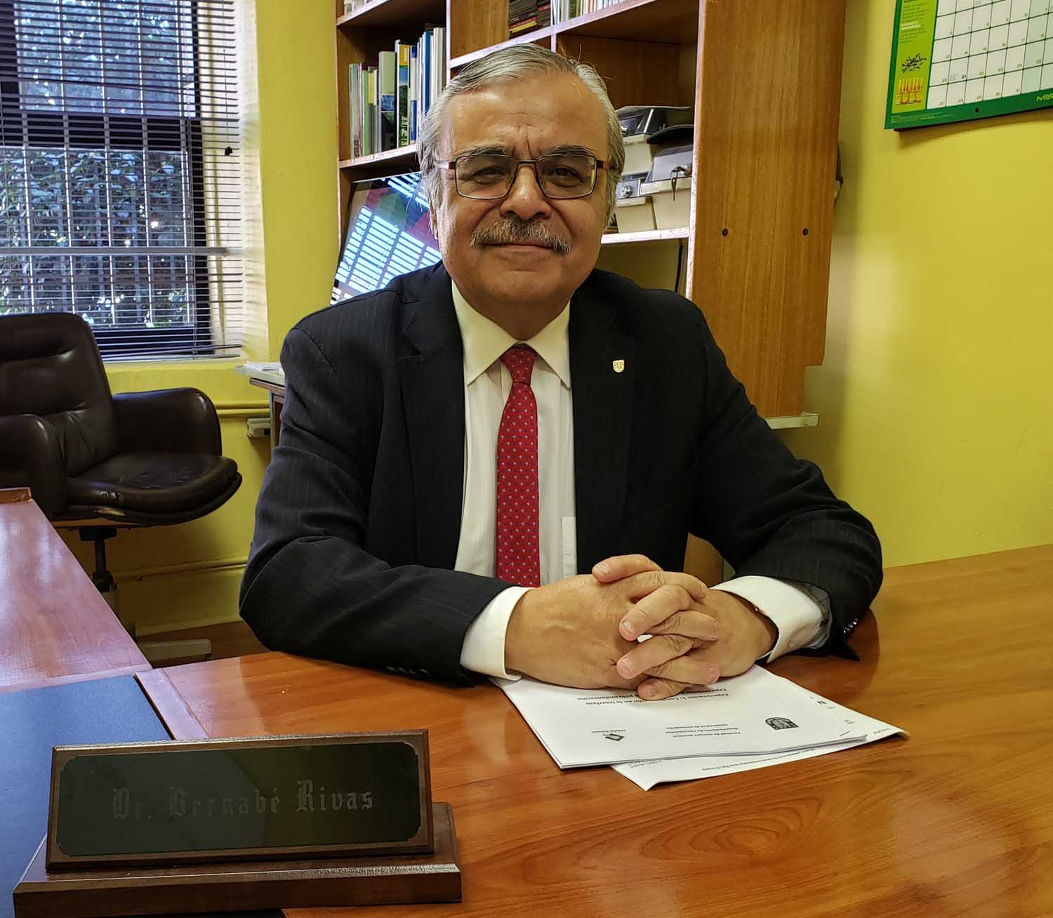 Profesor Emérito Dr. Bernabé L. Rivas cumple 40 años de servicio en la Universidad de Concepción
