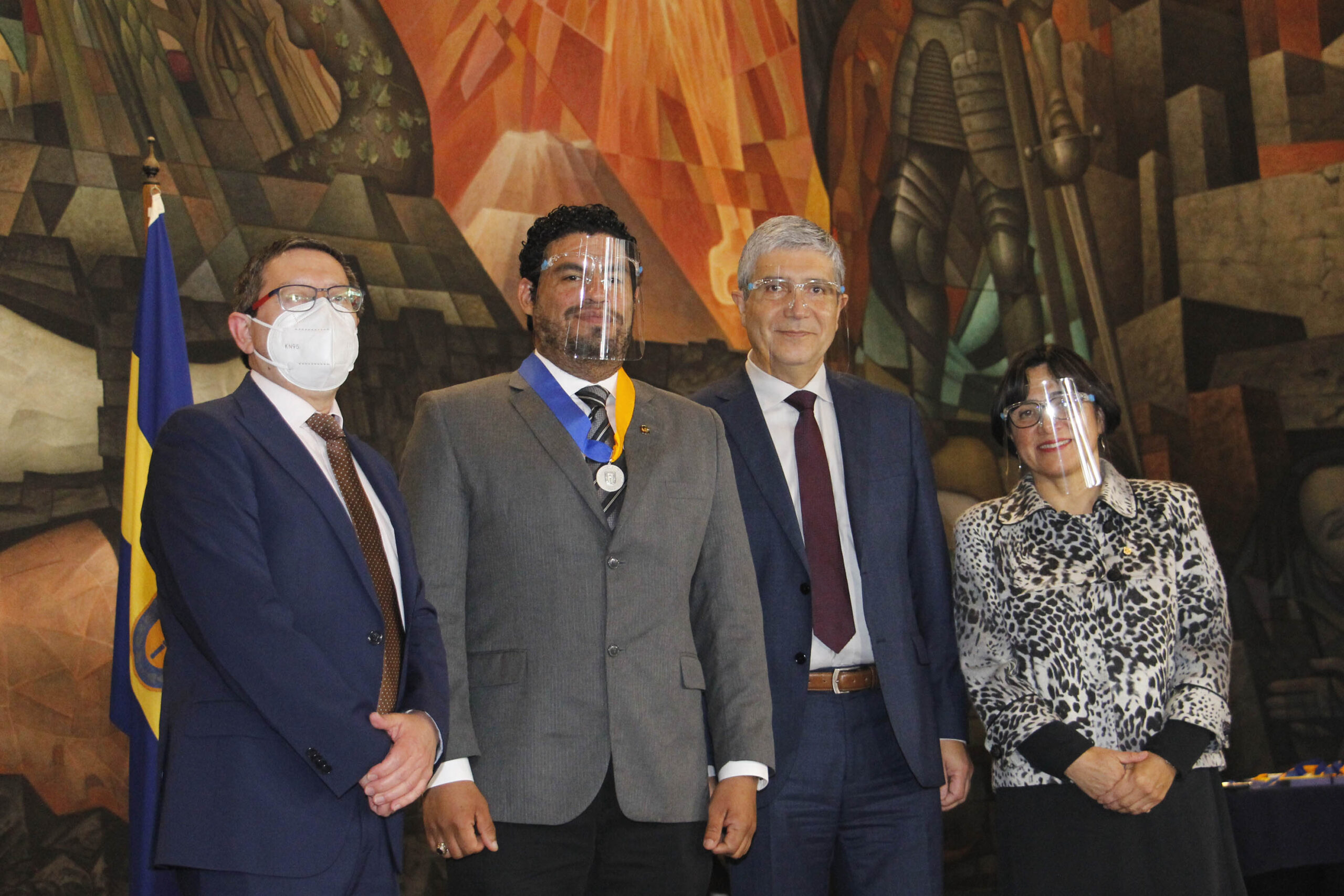 Universidad de Concepción otorga medalla doctoral a tres profesionales de la Facultad de Ciencias Químicas