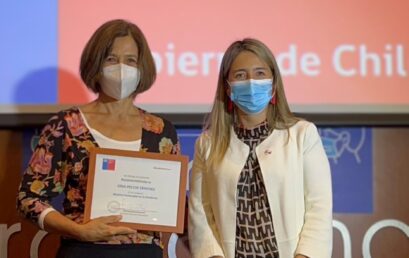 Dra. Gina Pecchi es reconocida por Ministerio de la Mujer y Equidad de Género