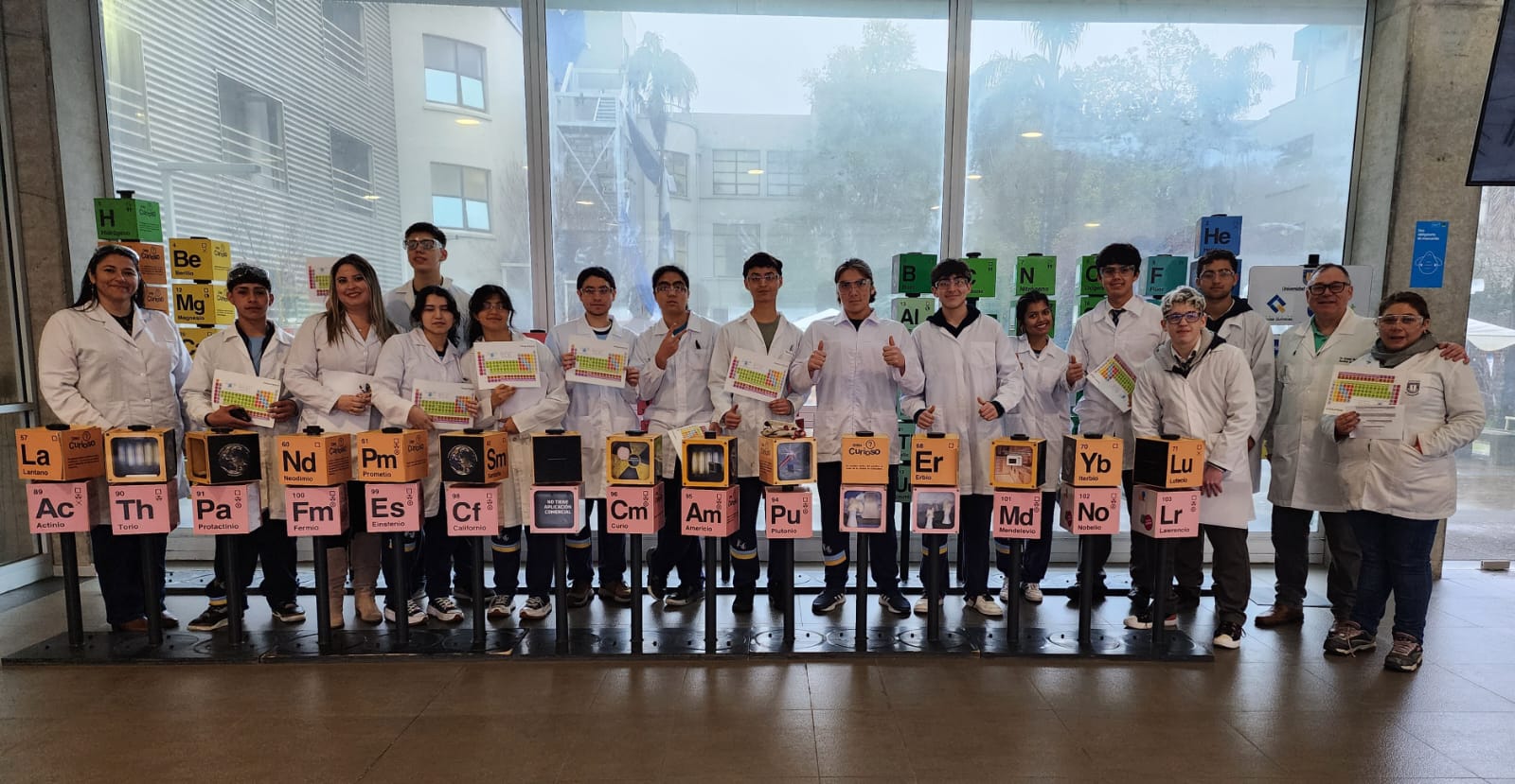 Más de 500 estudiantes de Enseñanza Media visitaron la Facultad de Ciencias Químicas el primer semestre gracias al nuevo Programa NEXO FCQ