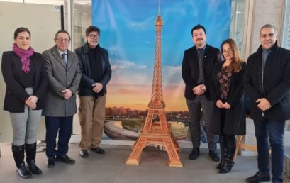 Exitosa exposición de la Torre Eiffel en la Facultad de Ciencias Químicas UdeC