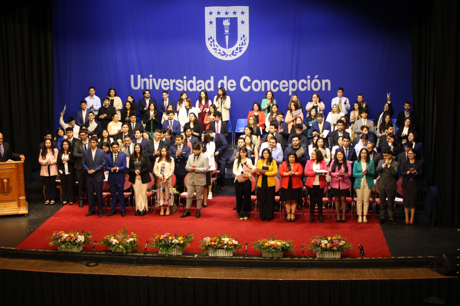 Facultad de Ciencias Químicas titula a 164 profesionales de Químico Analista, Licenciatura en Química-Químico, Geología y Programa Especial de Químico Analista