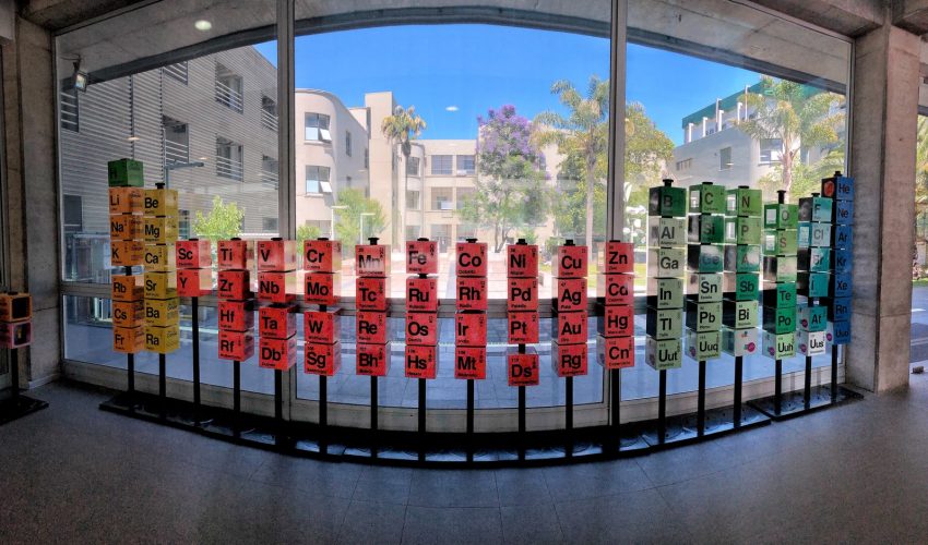 Desarrollo de las estructuras metalorgánicas: del Premio Nobel de Química 2025 a la ciencia local Desarrollo de las estructuras metalorgánicas: del Premio Nobel de Química 2025 a la ciencia local