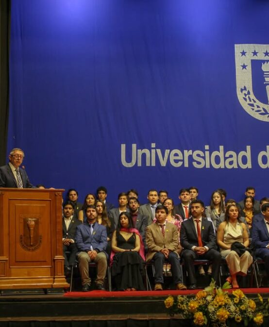 Casi una centena de nuevos y nuevas profesionales se titularon de la FCQ UdeC