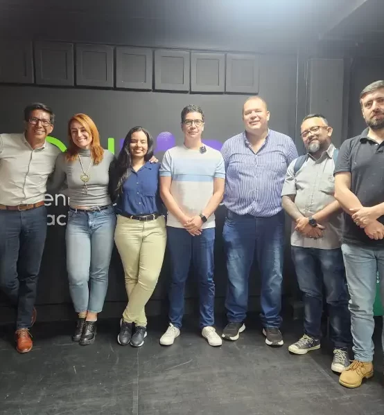 ¿Cómo se construye el conocimiento científico? Académico UdeC realizó estadía en Colombia para abordar desafíos globales de la didáctica de la ciencia